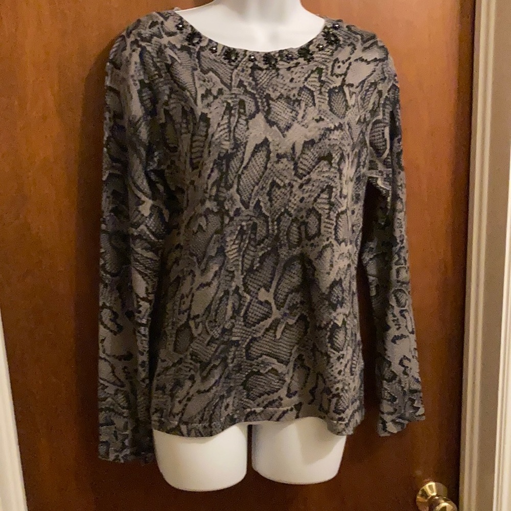 Jones New York Signature black & gray print sweater. Size small
